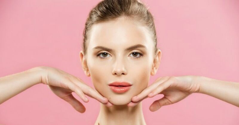 7 Cara Membuat Wajah Glowing dengan Bahan Alami | Popmama.com